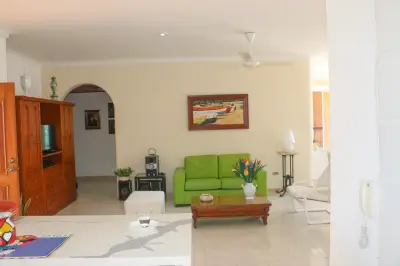 Apartamento en venta en Santa Marta - foto 2