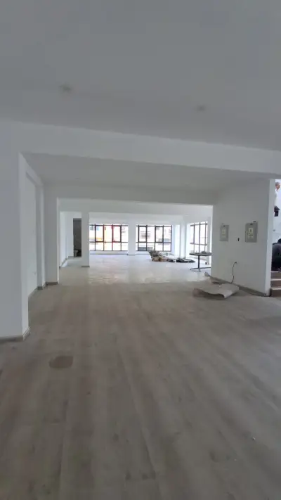 Local comercial en alquiler en Ate - foto 4