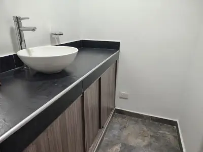 Local comercial en arriendo en Cali - foto 3
