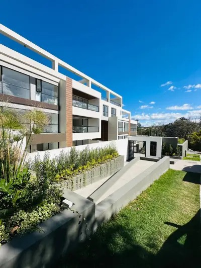 Departamento nuevo con jardin y terraza en cumbaya