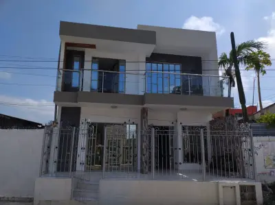 Hermosa casa de 2 pisos en venta,