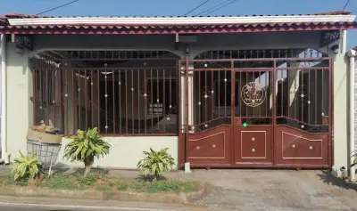 Casa en alquiler en La Chorrera - foto 2