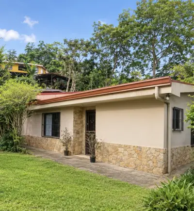Casa en venta en Naranjo