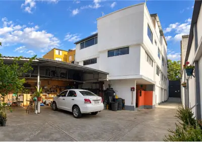 Hoteles y edificios en venta en Ibarra - foto 2