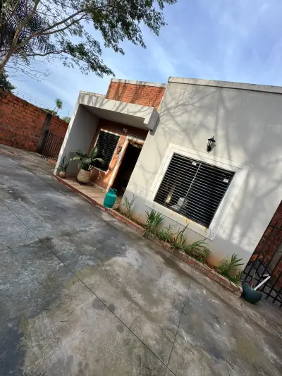 Casa en venta en Capiata - foto 2