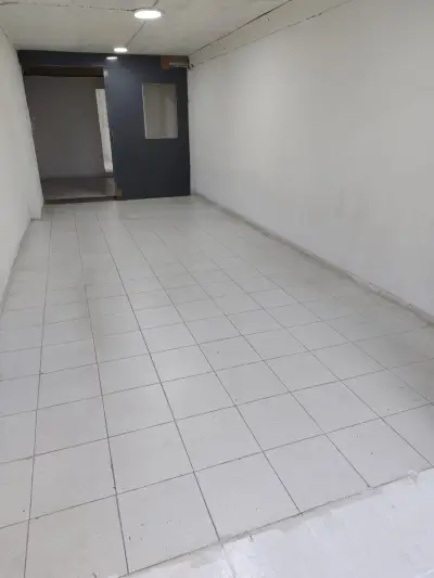 Local comercial en arriendo en Bogotá - foto 3