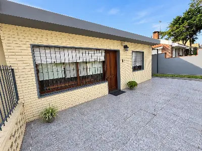 CASA EN VENTA A POCAS CUADRAS DE LA RAMBLA DE COLONIA