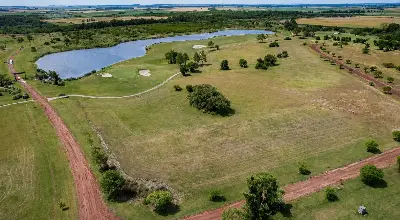 TERRENO EN VENTA EN CARMELO GOLF – 4.200 M² CON VISTA AL